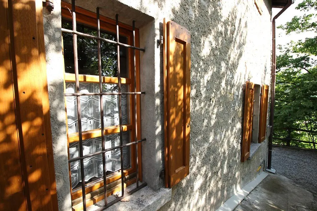 Country House Cozzena Maslianico 0*,  Italy