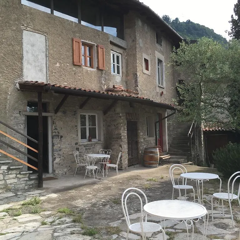 Hébergement de vacances Country House Cozzena Maslianico